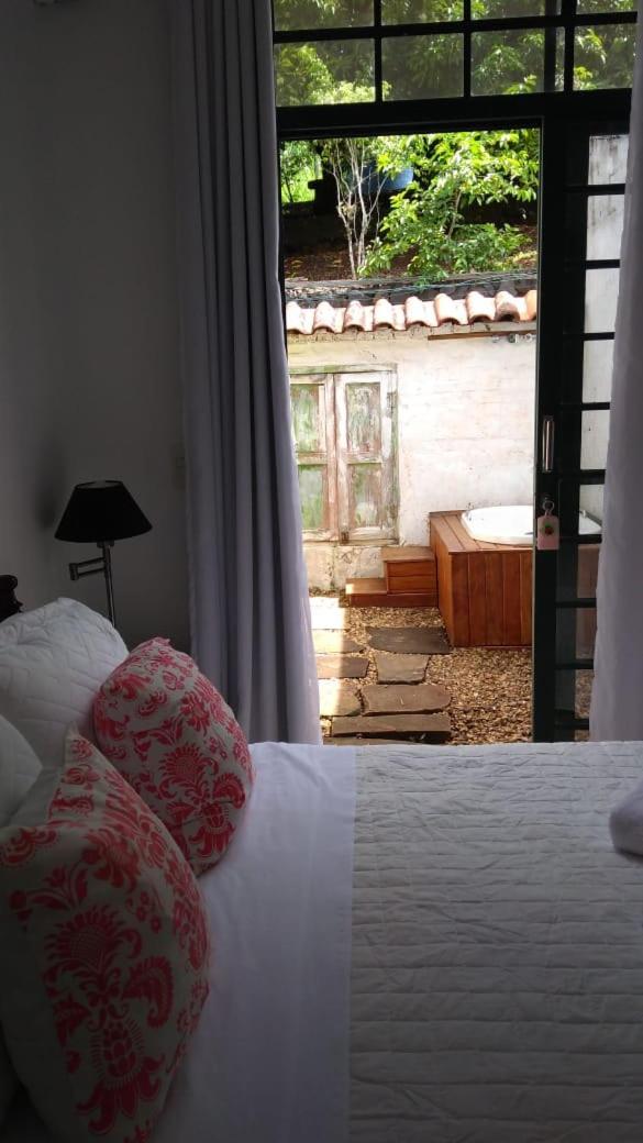Chacara Ando Bed And Breakfast Aguas de Santa Barbara Exterior photo